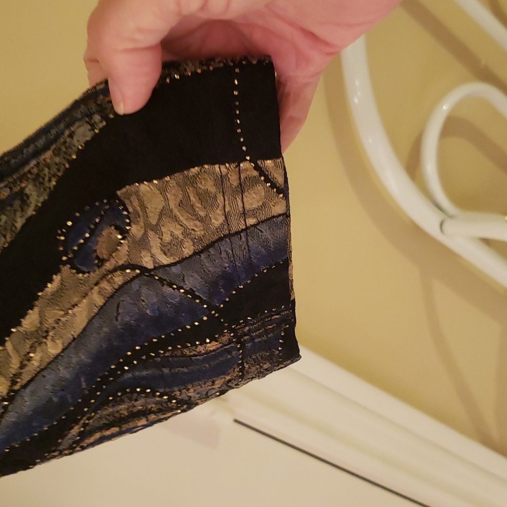 Blouse - Picture 6 of 7